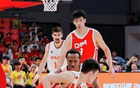 20次失误频频失误导致中国男篮三后卫阵容崩盘，关键时刻被对手凌空绝杀，错失大好局面引发热议